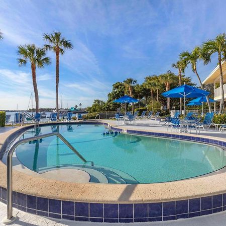 Hilton Vacation Club Charter Club Naples Bay Hotel Kültér fotó