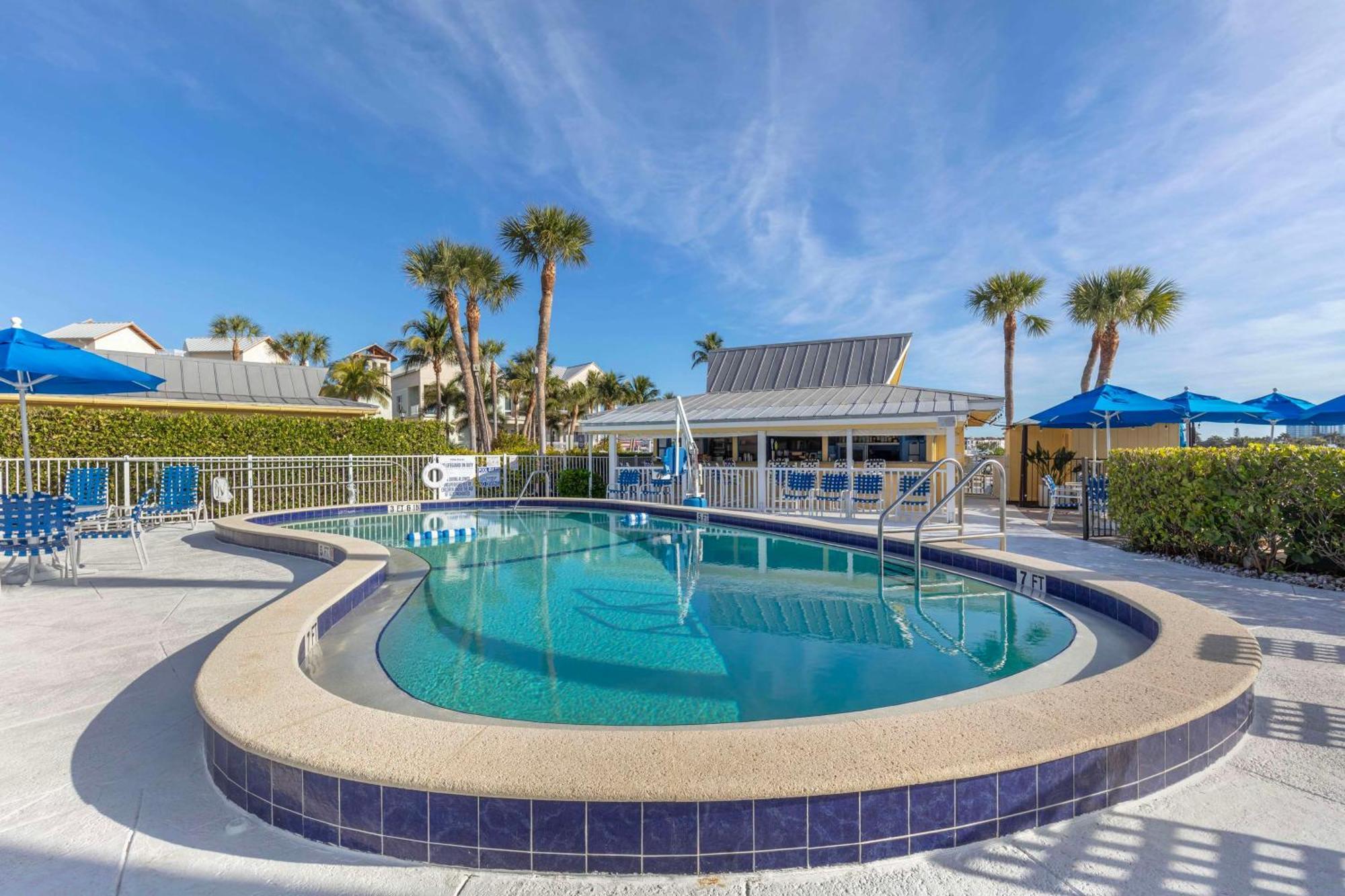 Hilton Vacation Club Charter Club Naples Bay Hotel Kültér fotó