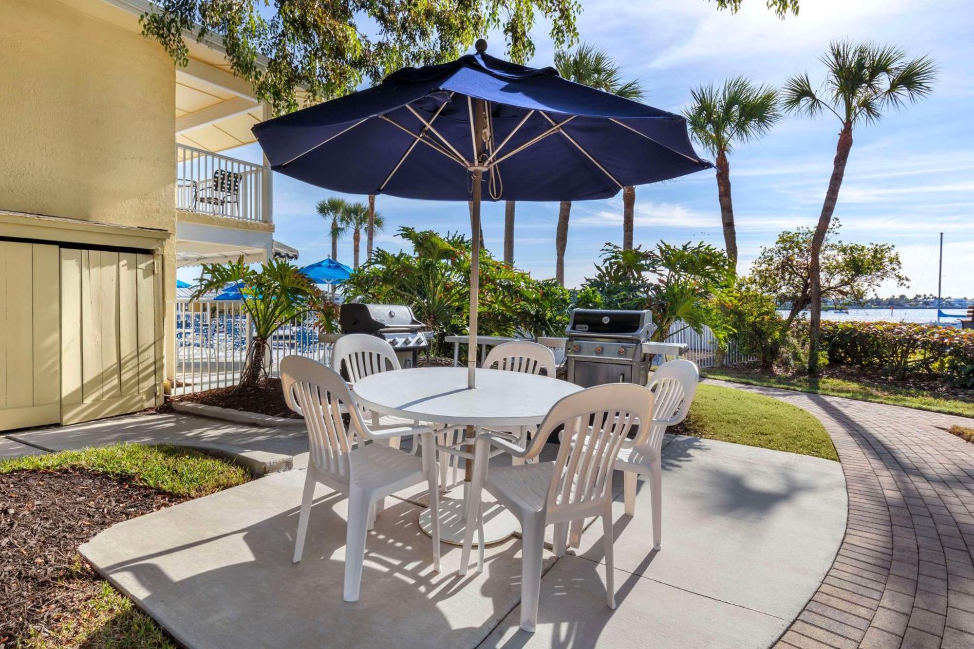 Hilton Vacation Club Charter Club Naples Bay Hotel Kültér fotó