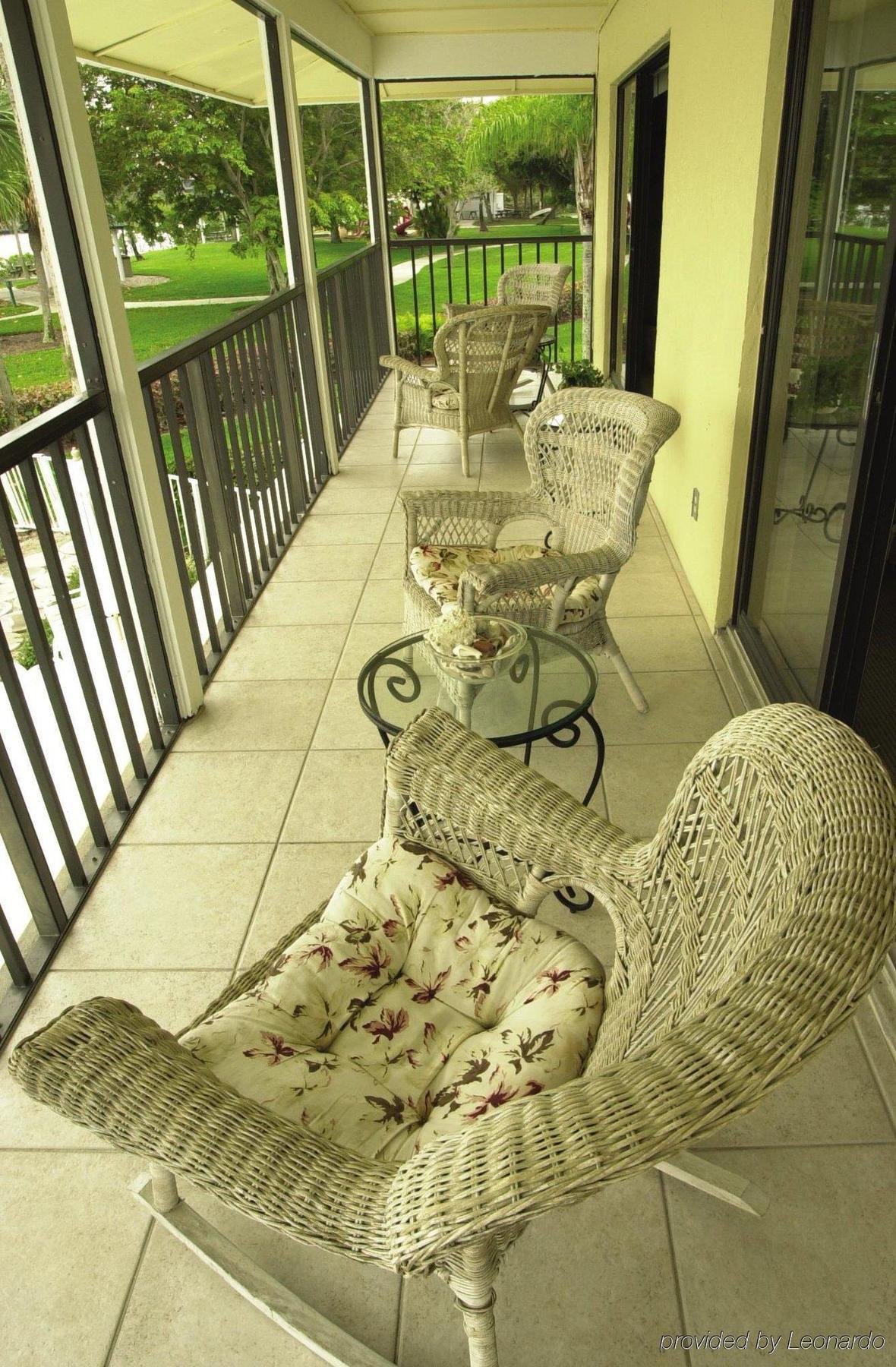 Hilton Vacation Club Charter Club Naples Bay Hotel Kültér fotó