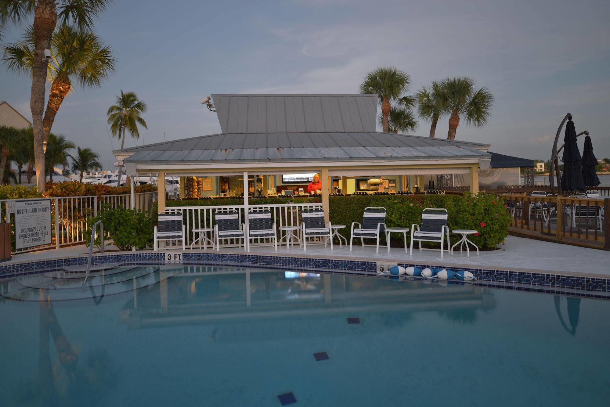 Hilton Vacation Club Charter Club Naples Bay Hotel Kültér fotó
